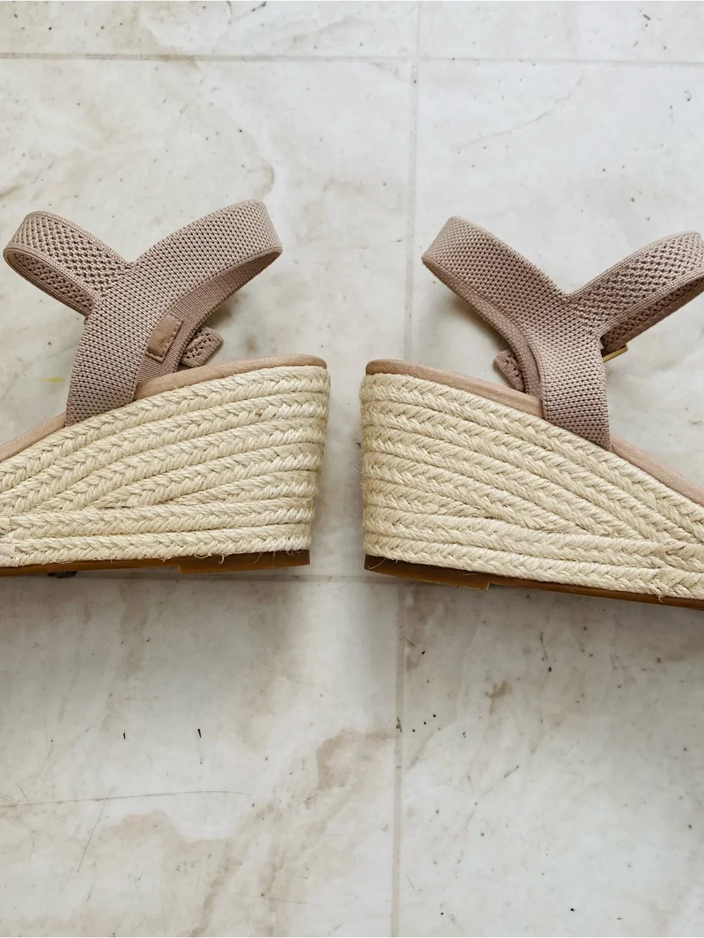 $119 NWOT Vivaia Sally Pro Almond Beige Color Round Toe Wedge Sandals Sz 6.5/37